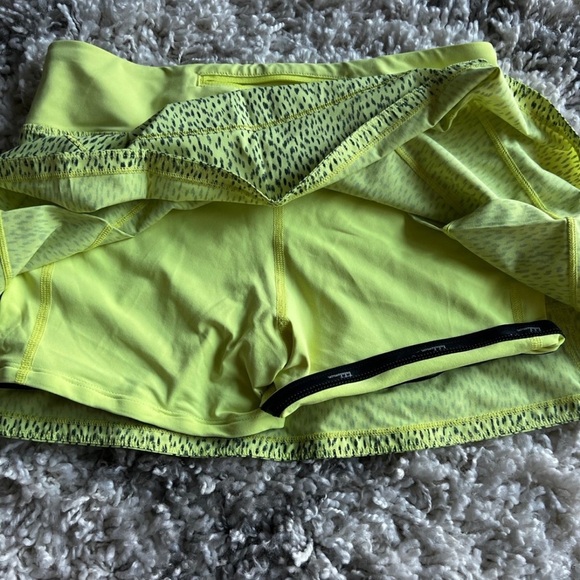 Lululemon Pace Rival Skirt II *4-way Stretch Dottie Dash Clarity Yellow Black - Picture 4 of 4